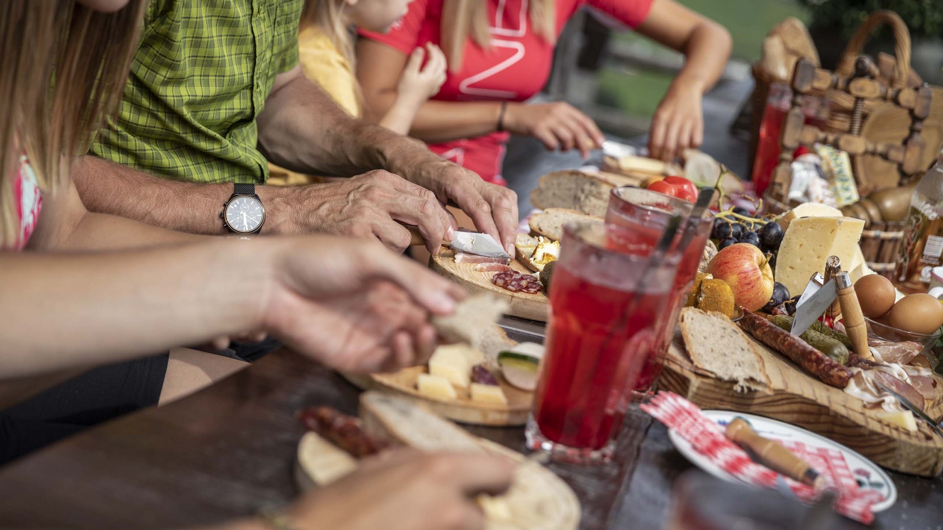 Enjoy Carinthia, hiking, and our hotel’s cuisine Enjoy Carinthia, hiking, and our hotel’s cuisine