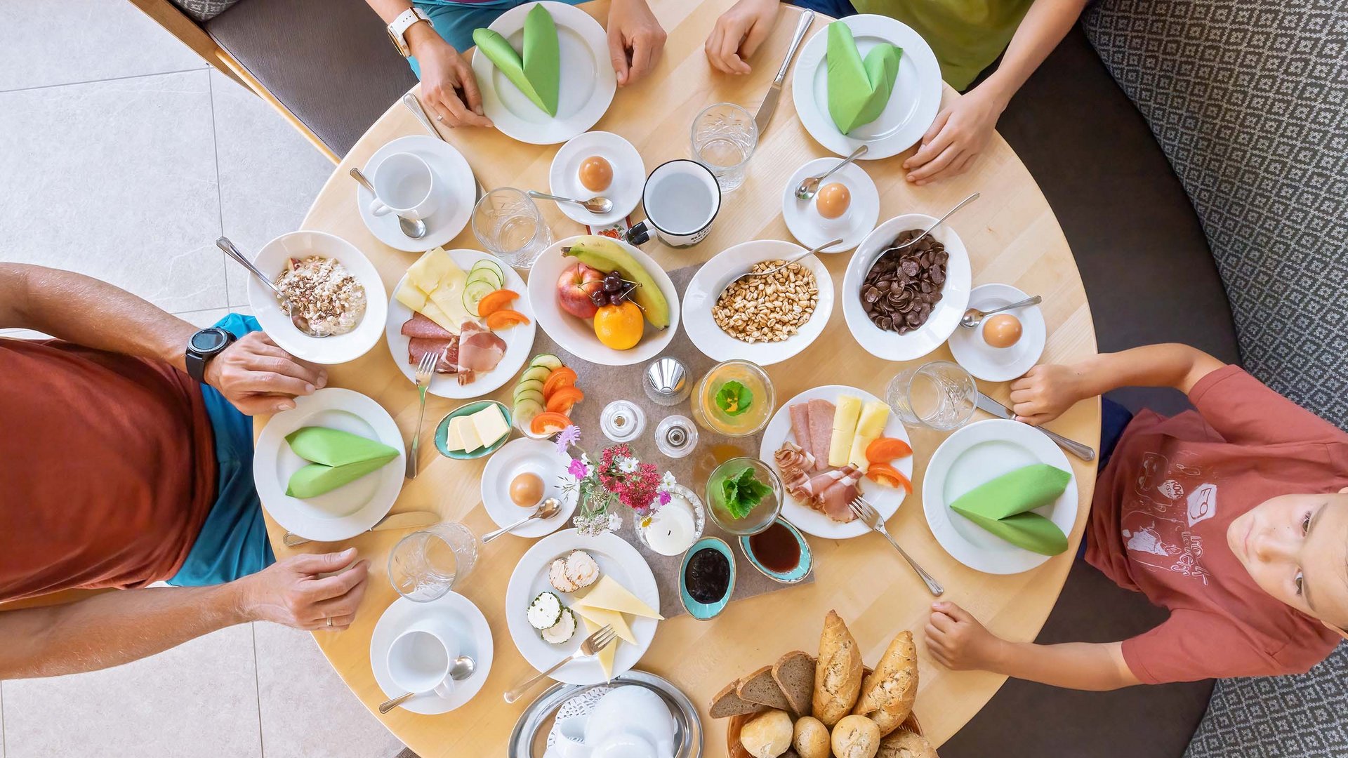 Enjoy Carinthia, hiking, and our hotel’s cuisine Enjoy Carinthia, hiking, and our hotel’s cuisine